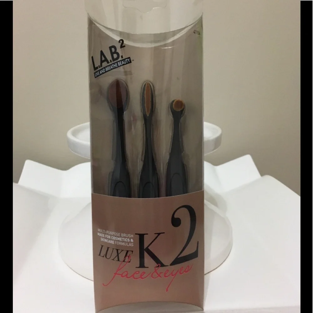 Luxe K2 L.A.B. 2 3 Makeup Brushes! 💥